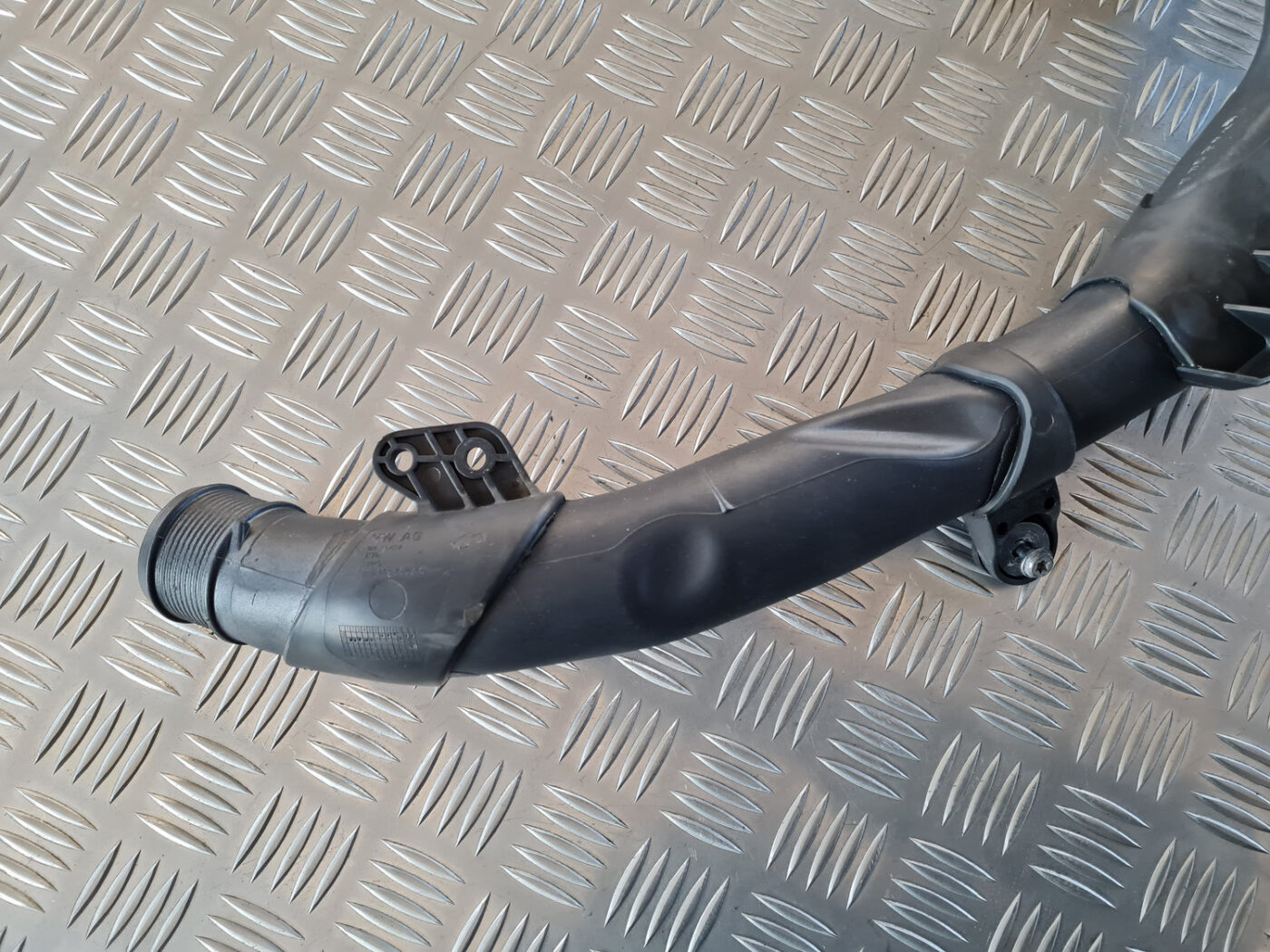 Auto detaļa priekš VW GOLF 6 2011 4 Auto detaļa priekš VW GOLF 6 2011