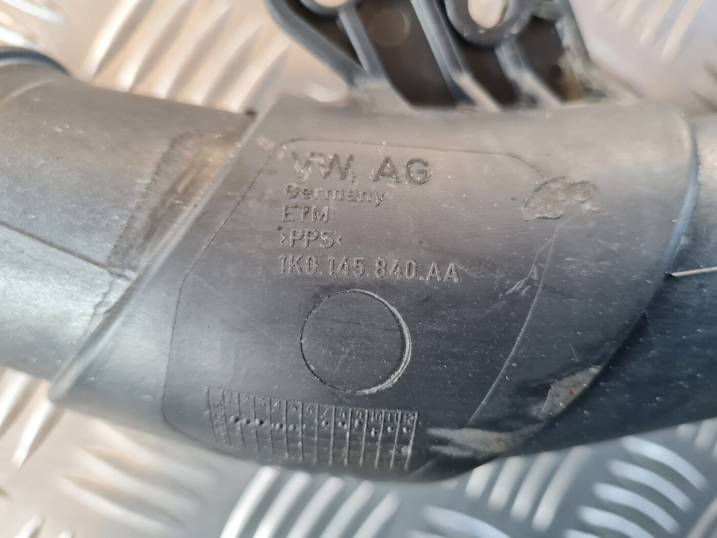 Auto detaļa priekš VW GOLF 6 2011 3 Auto detaļa priekš VW GOLF 6 2011