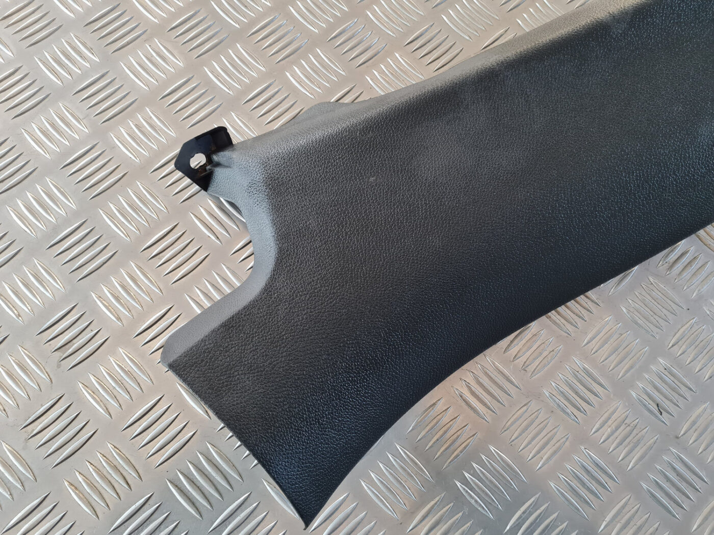 Aizmugurējo sēdekļu daļa priekš VW GOLF 6 2011 2 Aizmugurējo sēdekļu daļa priekš VW GOLF 6 2011