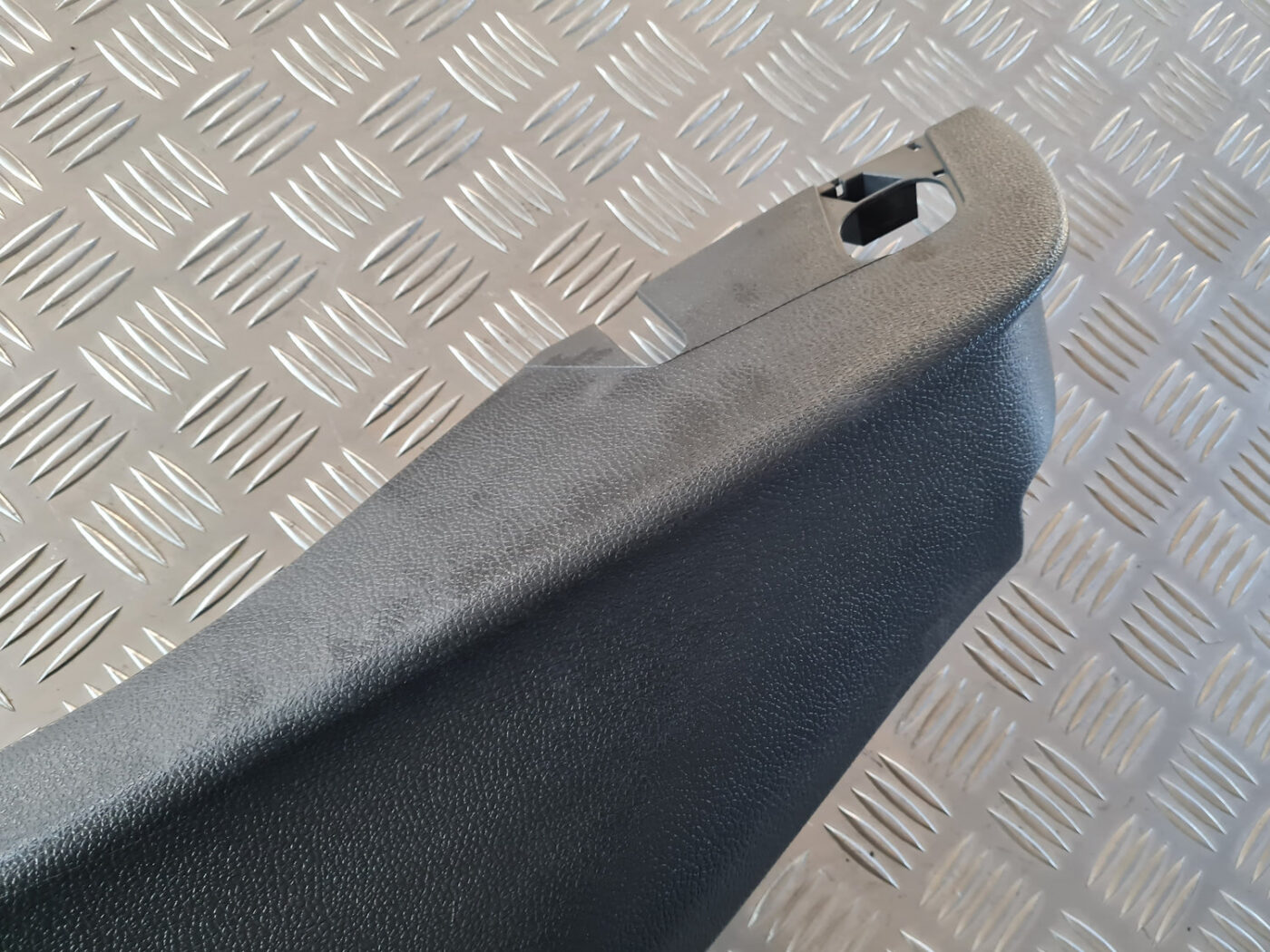 Aizmugurējo sēdekļu daļa priekš VW GOLF 6 2011 7 Aizmugurējo sēdekļu daļa priekš VW GOLF 6 2011