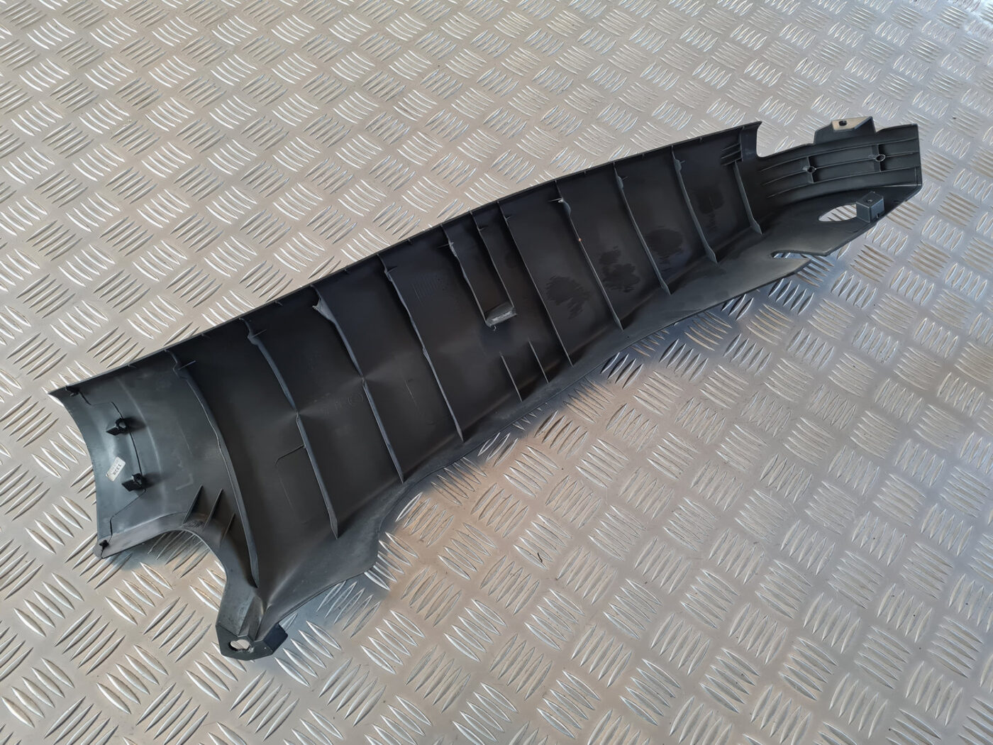 Aizmugurējo sēdekļu daļa priekš VW GOLF 6 2011 6 Aizmugurējo sēdekļu daļa priekš VW GOLF 6 2011