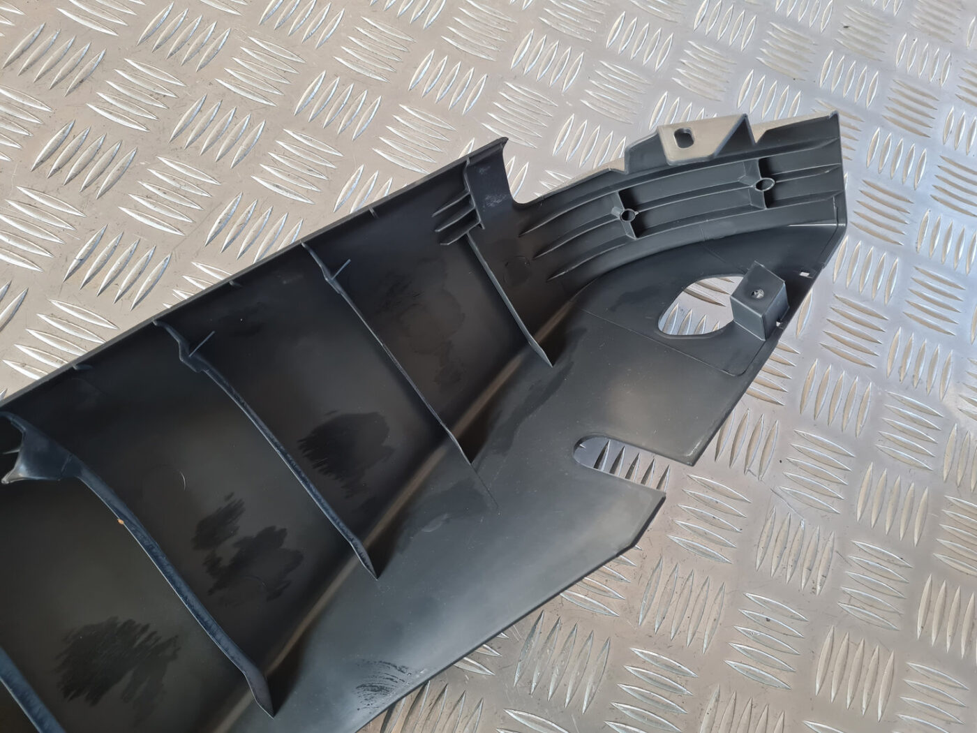 Aizmugurējo sēdekļu daļa priekš VW GOLF 6 2011 4 Aizmugurējo sēdekļu daļa priekš VW GOLF 6 2011