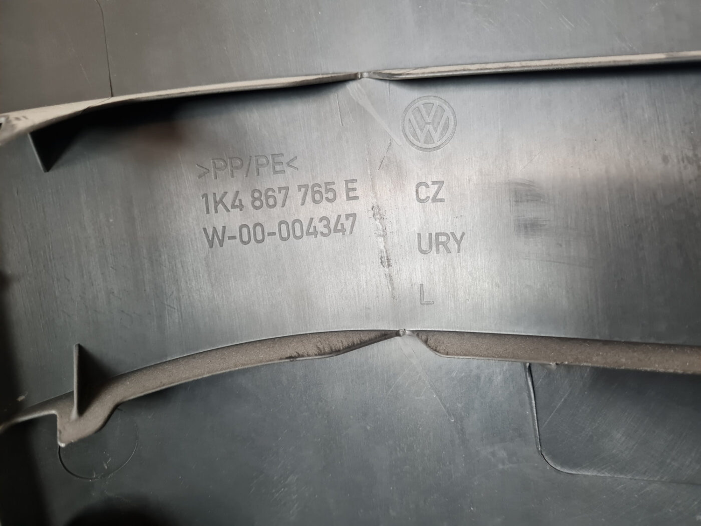 Aizmugurējo sēdekļu daļa priekš VW GOLF 6 2011 3 Aizmugurējo sēdekļu daļa priekš VW GOLF 6 2011