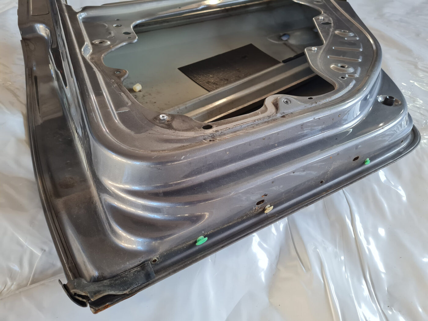 Aizmugurējās labās durvis priekš VW GOLF 6 2011