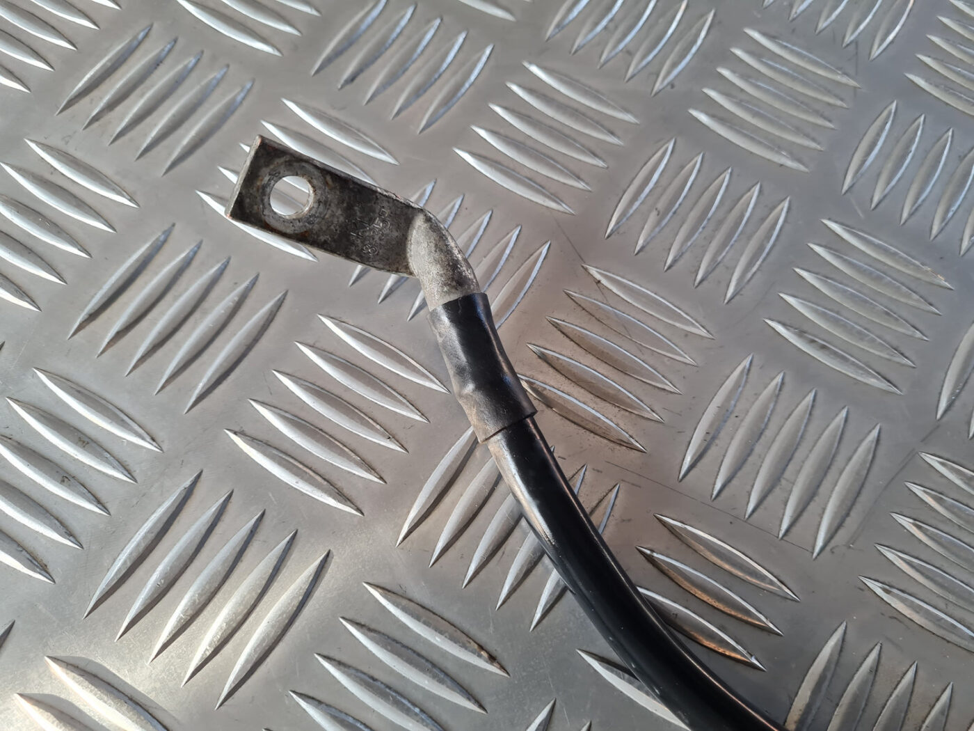 Negatīvais elektrovads priekš VW GOLF 6 2011 2 Negatīvais elektrovads priekš VW GOLF 6 2011