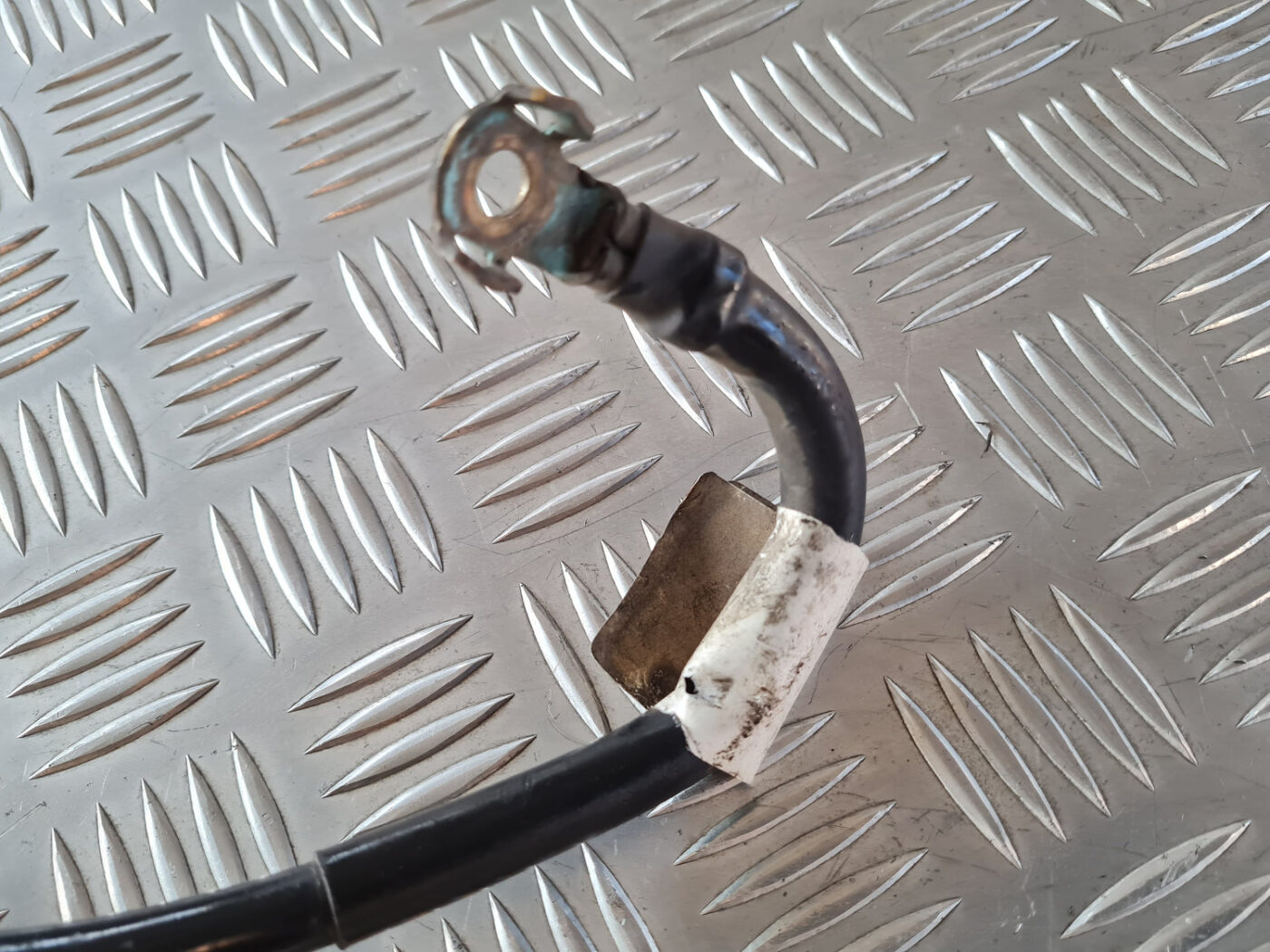 Negatīvais elektrovads priekš VW GOLF 6 2011 3 Negatīvais elektrovads priekš VW GOLF 6 2011