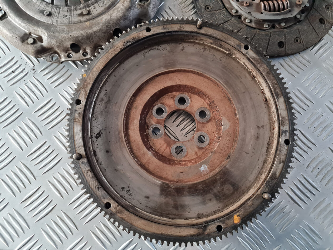 Sajūga komplekts priekš VW GOLF 6 2011 16 Sajūga komplekts priekš VW GOLF 6 2011