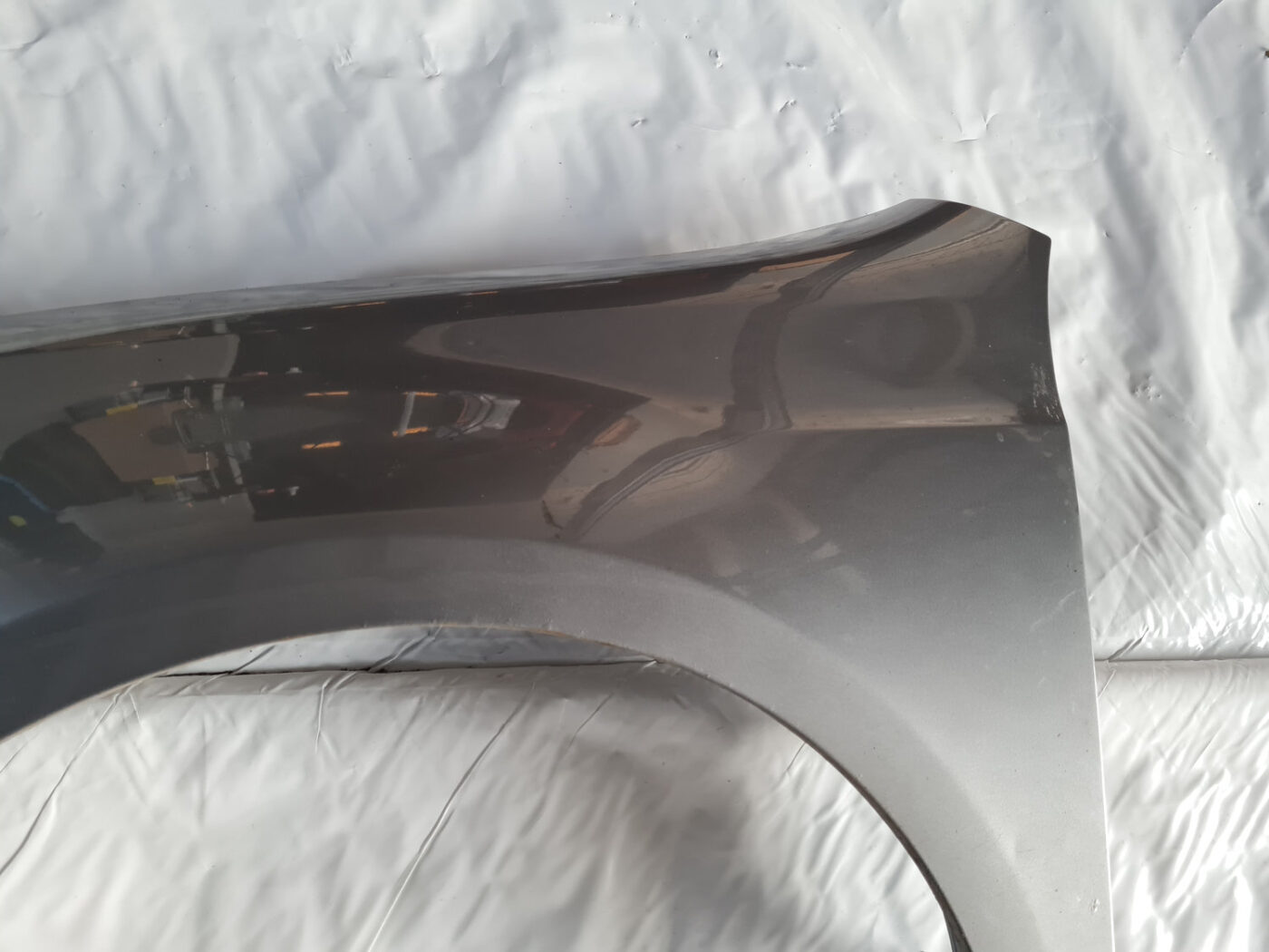 Priekšējais kreisais spārns priekš VW GOLF 6 2011