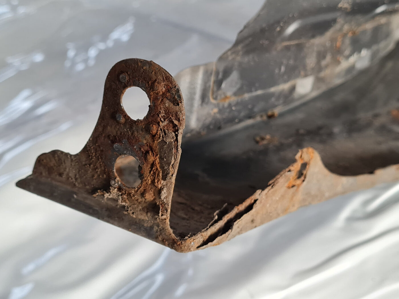 Priekšējais kreisais spārns priekš VW GOLF 6 2011