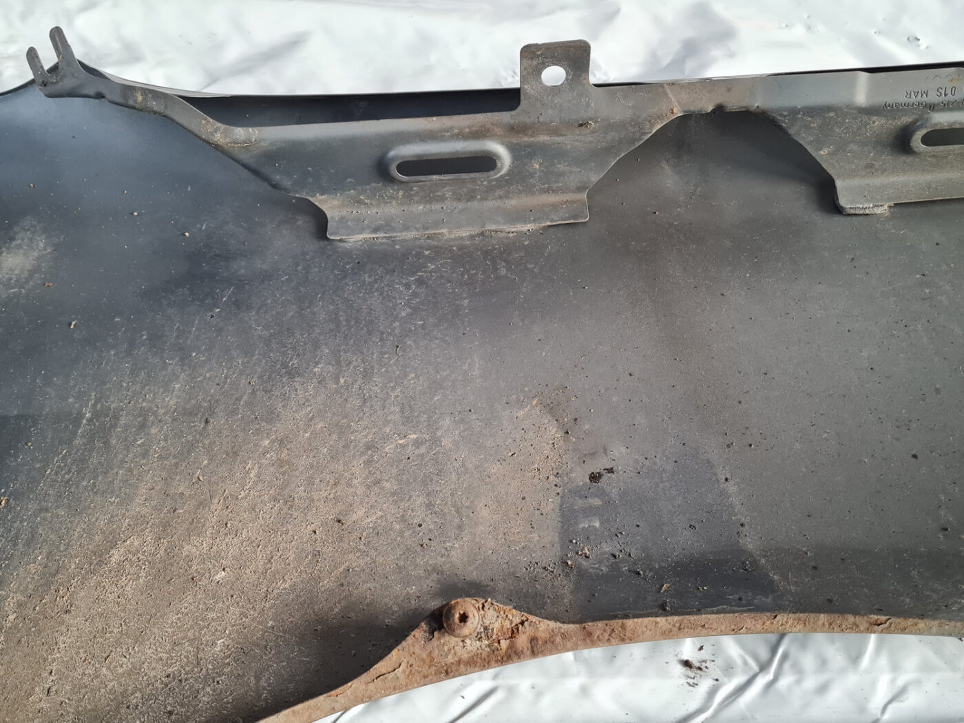 Priekšējais kreisais spārns priekš VW GOLF 6 2011