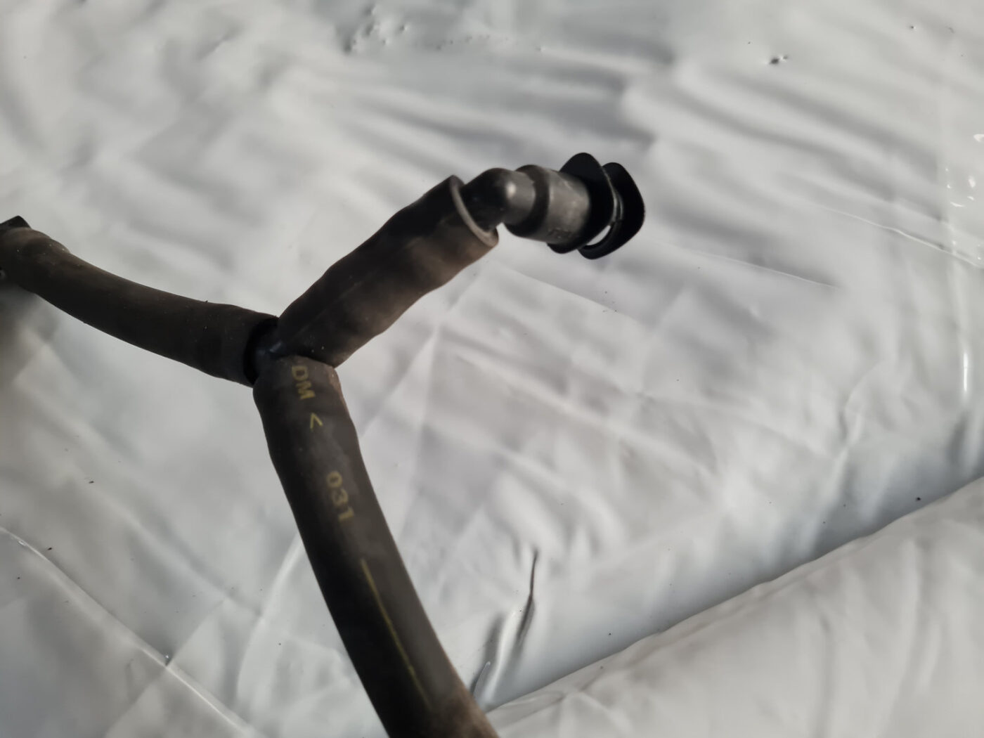 Lukturu mazgātāja sprauslas šļūtene priekš VW GOLF 6 2011 9 Lukturu mazgātāja sprauslas šļūtene priekš VW GOLF 6 2011