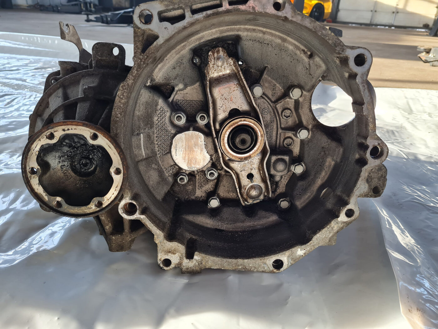 Mehāniska pārnesumkārba priekš VW GOLF 6 2011