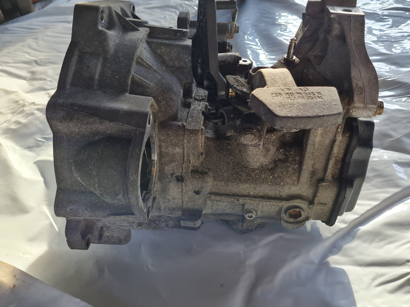 Mehāniska pārnesumkārba priekš VW GOLF 6 2011